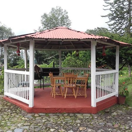 La Gaviota Bnb Panzió Filandia Kültér fotó